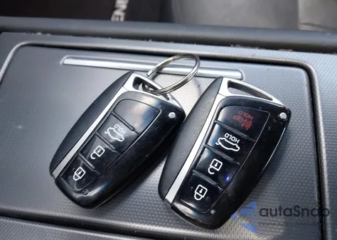 2015 Hyundai Genesis 3.8 из США, поврежденный, VIN KMHGN4JE5FU041299